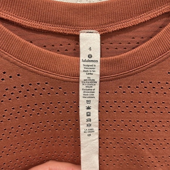 Lululemon Breeze By Long Sleeve Size 4 in Copper Clay/Copper Clay - Picture 3 of 6